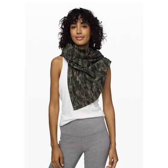 Lululemon Vinyasa Camo Customizable Wrap/Scarf - Picture 1 of 7